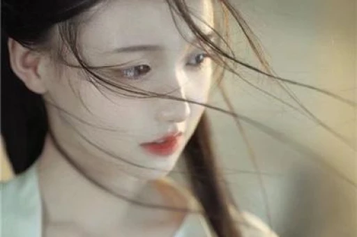 墙倒众人推！假货捞金央视实锤伊能静婚内偷吃被扒秦昊救不了